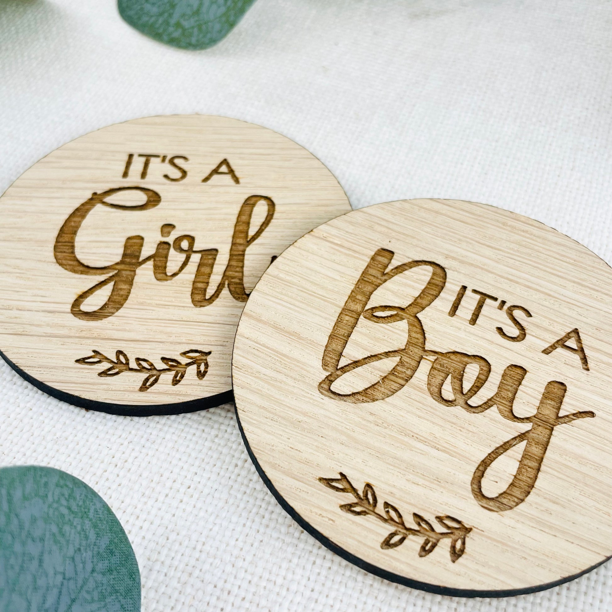 It's a Boy & It's a Girl Wooden Disks Photo Prop